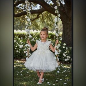Elegant White Lace Kids Dress